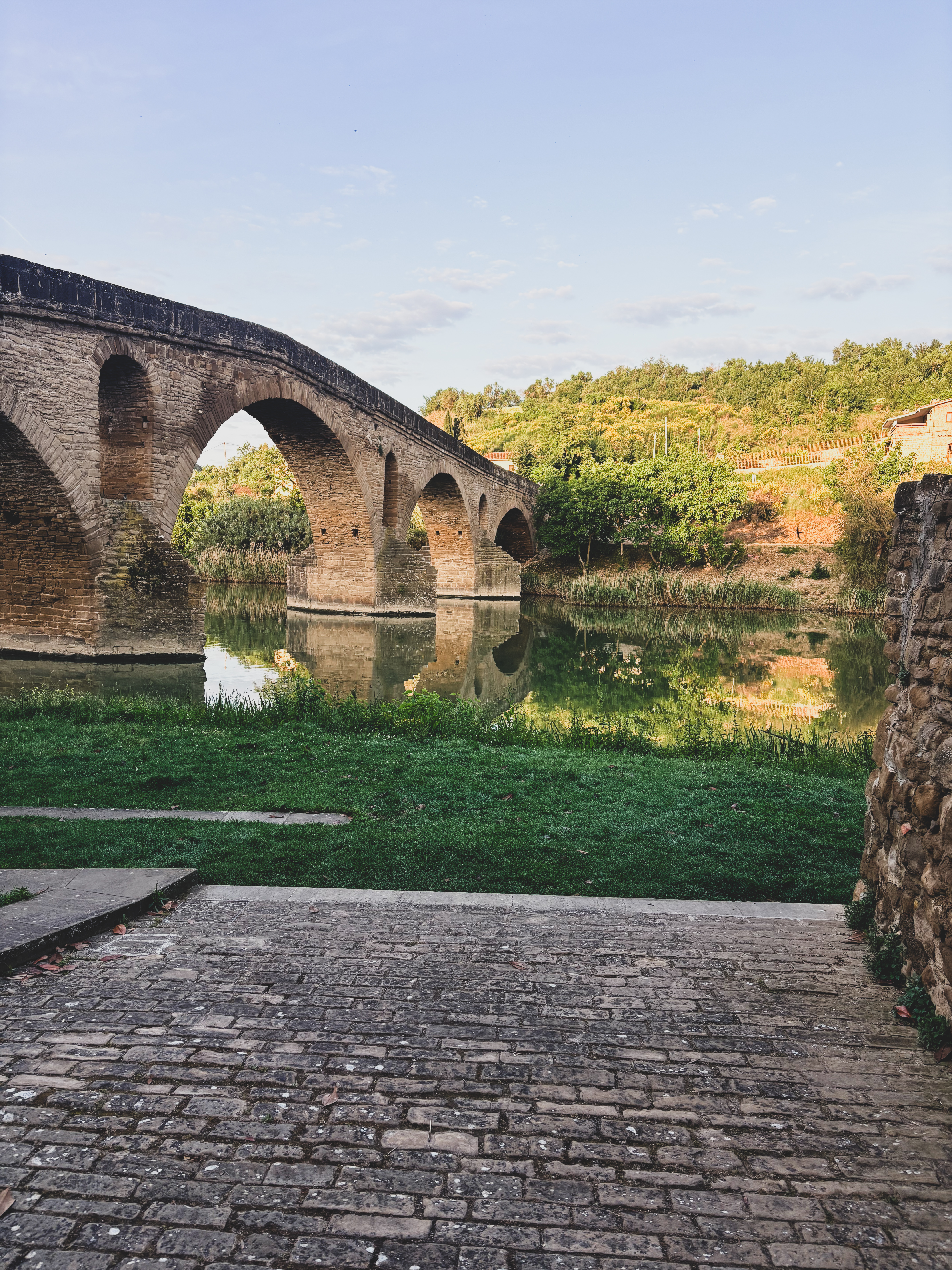 Puente románico de Puente la Reina — Camino de Santiago